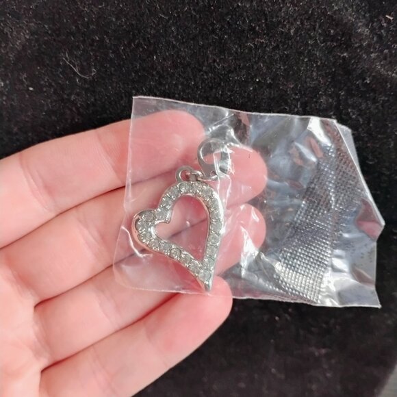 Forever by Paula Abdul rhinestone heart charm - Picture 1 of 2